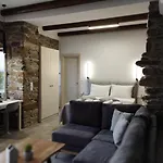 Apartment Chora *